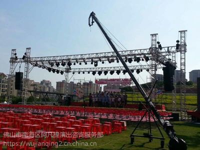 高明舞臺藝術一站式解決方案 燈光音響、背景噴繪與專業搭建服務詳解